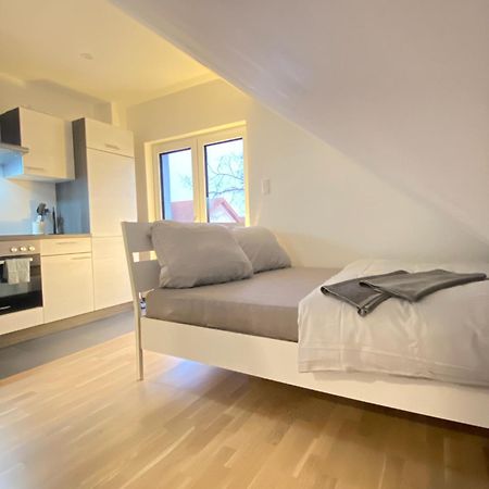 Charmantes Studio-Apartment Im Herzen Von Neureut - Fussbodenheizung, Regendusche, Waschmaschine, Stellplatz 卡尔斯鲁厄 外观 照片