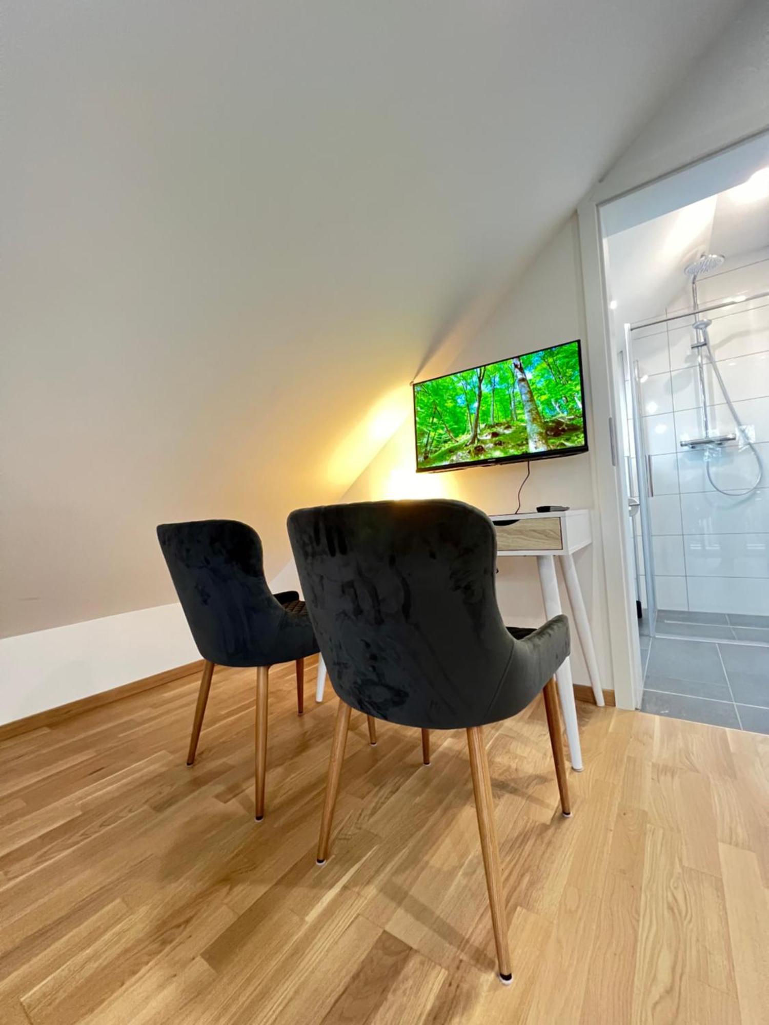 Charmantes Studio-Apartment Im Herzen Von Neureut - Fussbodenheizung, Regendusche, Waschmaschine, Stellplatz 卡尔斯鲁厄 外观 照片