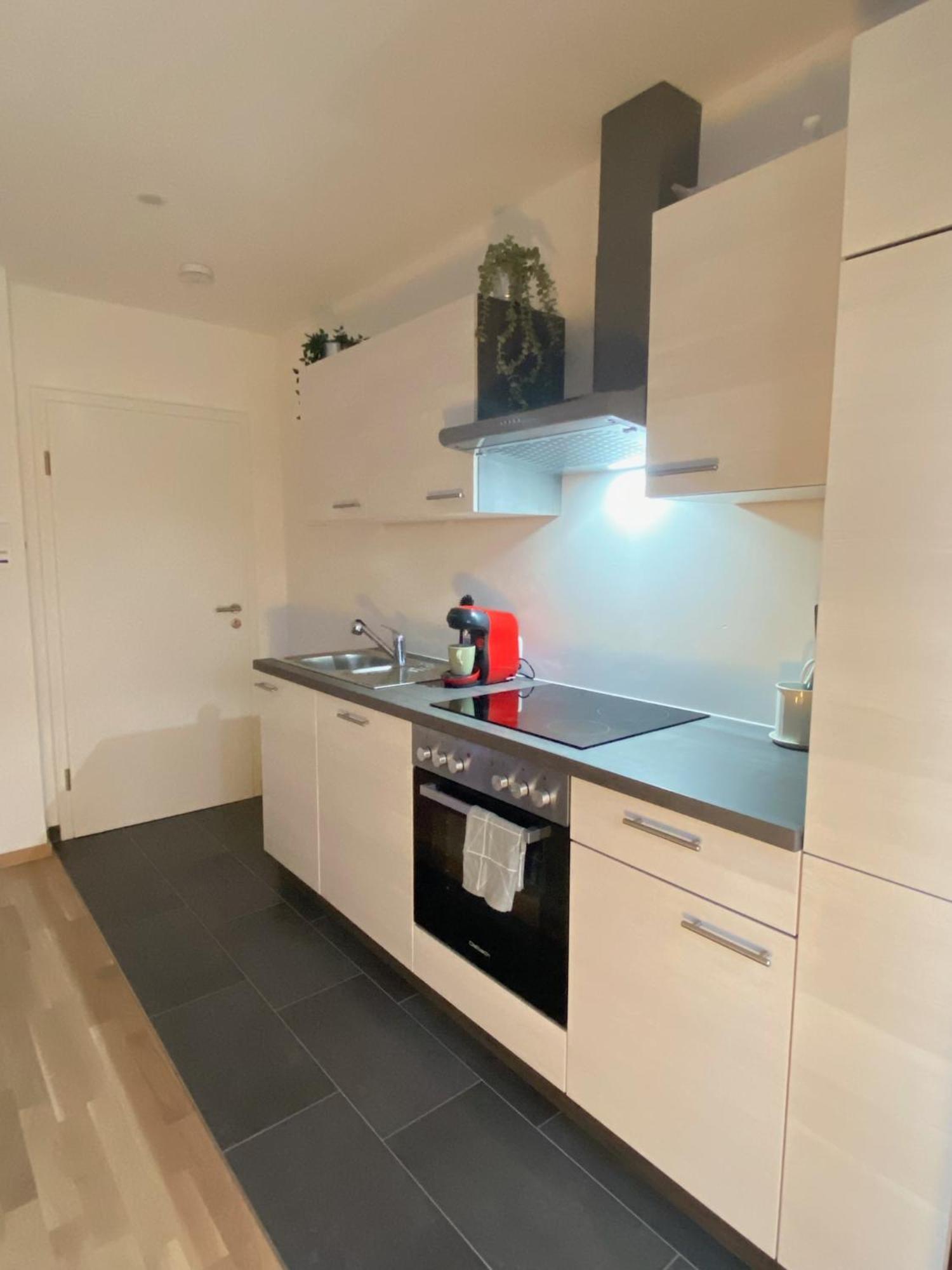 Charmantes Studio-Apartment Im Herzen Von Neureut - Fussbodenheizung, Regendusche, Waschmaschine, Stellplatz 卡尔斯鲁厄 外观 照片